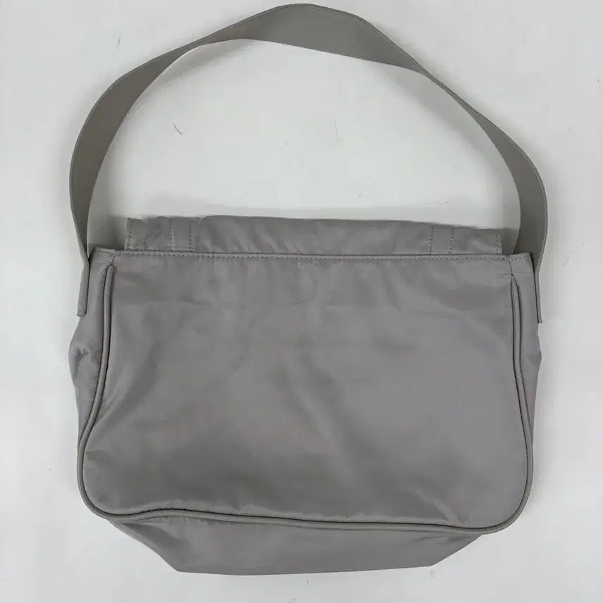 [BUNJANG] Matinkim Nylon Buckle Bag / 마뗑킴 나일론 버클백