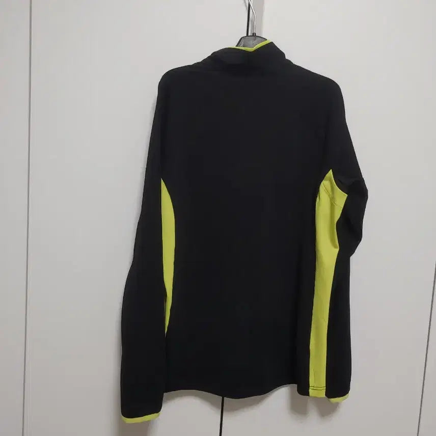 [SOLD OUT] 데상트  남성 기능성  러닝 자켓-L사이즈