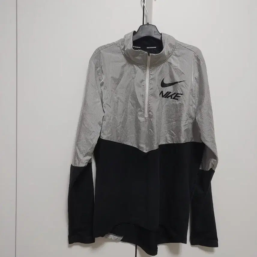 [SOLD OUT] 나이키 남성   러닝 반집업 아노락-M사이즈