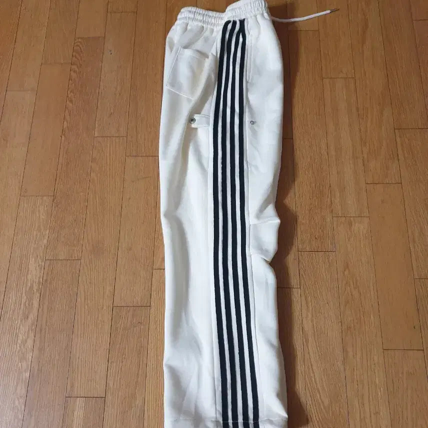 [BUNJANG] Ivory Training Pants / 아이보리 삼선 트레이닝 팬츠 허리밴드 기장92정도