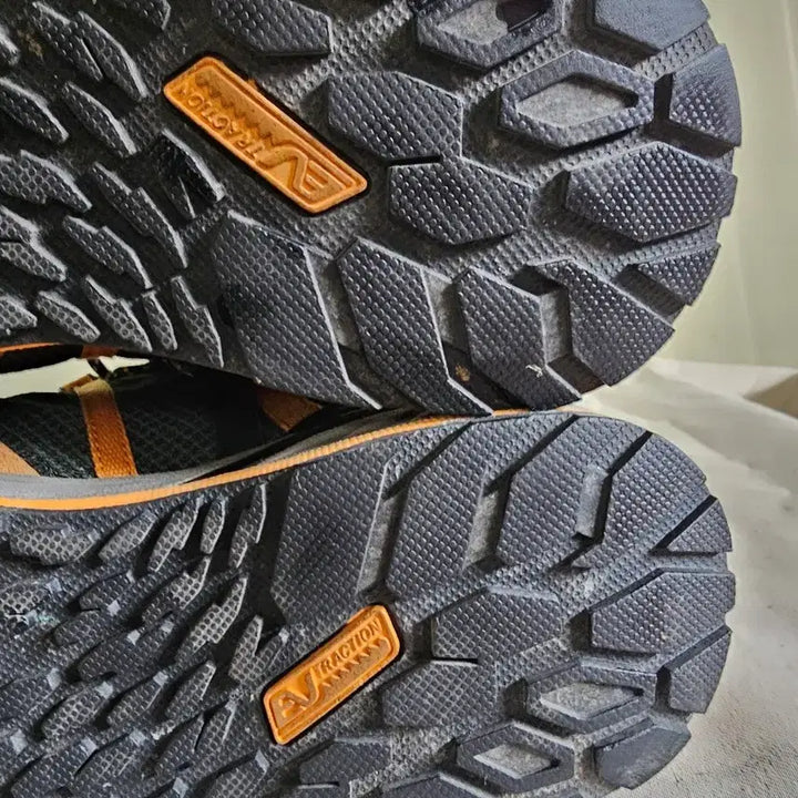 [BUNJANG] Gore-Tex Hiking Shoes / 블랙/브라운 고어텍스 등산화 230미리트레킹화 운동화