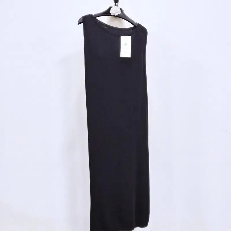 [SOLD OUT] 어라운드율 블랙 원숄더 언발 니트 원피스