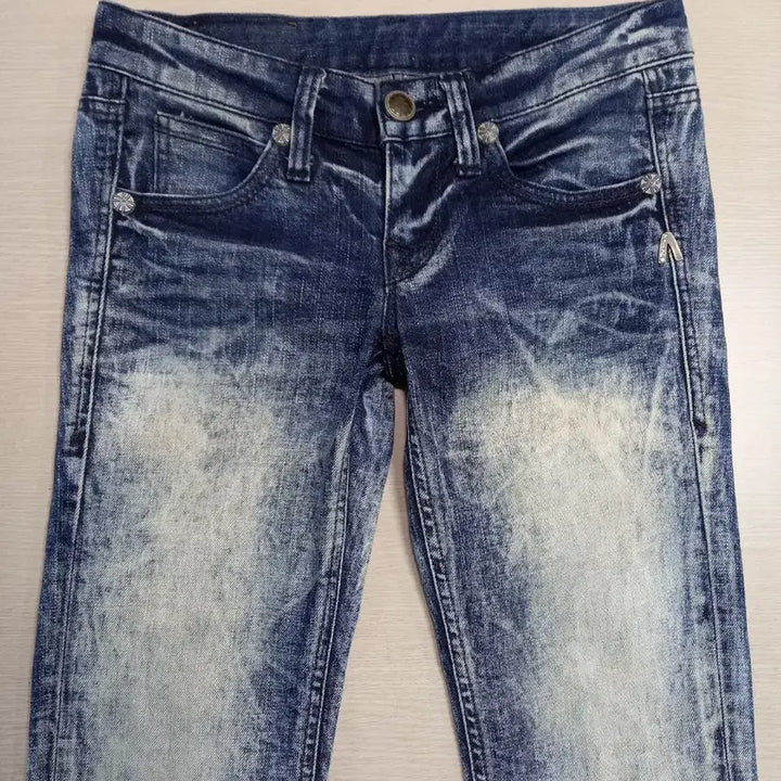 [SOLD OUT] 25 BUCKAROO 골반 워싱 스판 슬림일자진 25-300