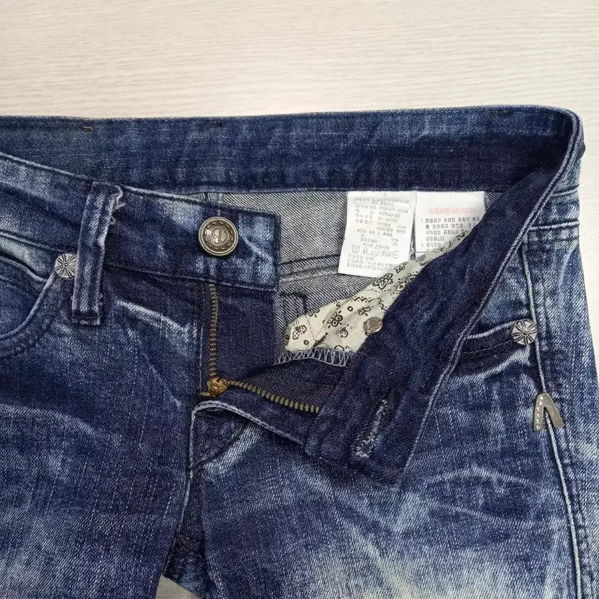[SOLD OUT] 25 BUCKAROO 골반 워싱 스판 슬림일자진 25-300