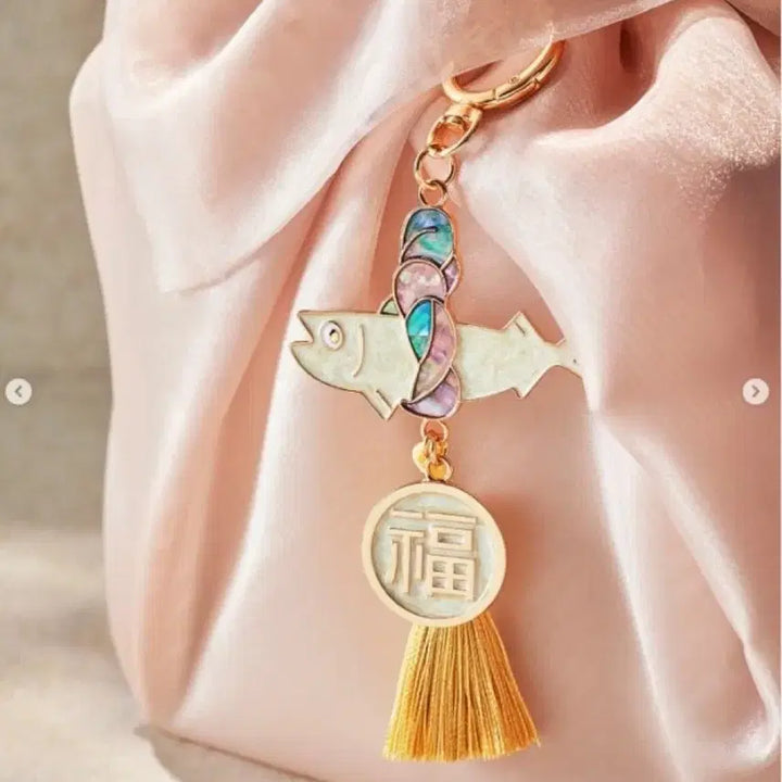 [SOLD OUT] 맘스터치 액막이명태 자개키링