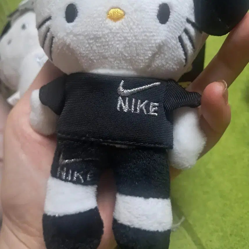 [SOLD OUT] 나이키 키티 콜라보키링 3종일괄