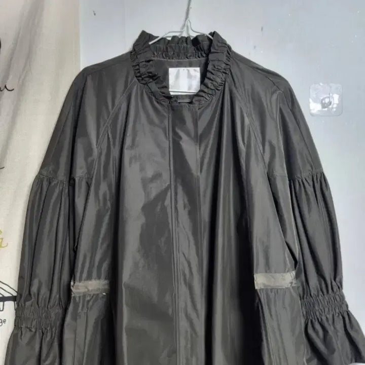 [BUNJANG] Reneyvon Flare Balloon Jumper Jacket / 레니본 플레어 벌룬 점퍼 자켓