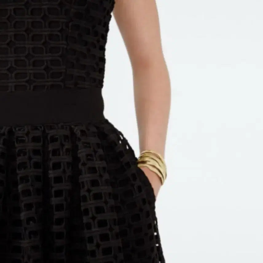 [BUNJANG] Maje Black Punching Detail Dress / 마쥬 블랙 펀칭 원피스