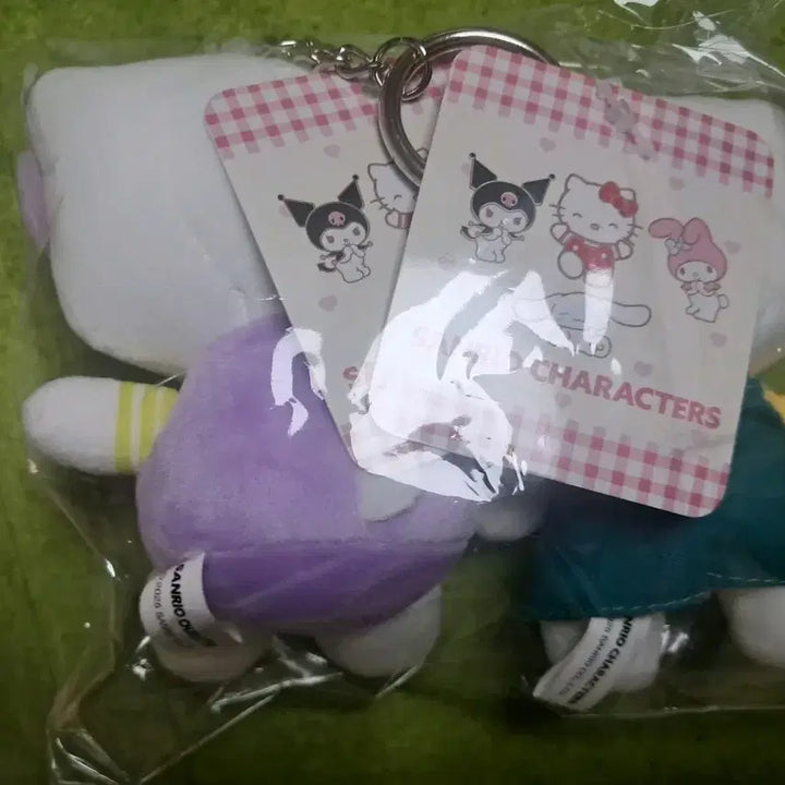 [BUNJANG] Sanrio Hello Kitty Doll Keychain Set (2 Pieces) / 산리오키티 인형 키링 세트 (2개)