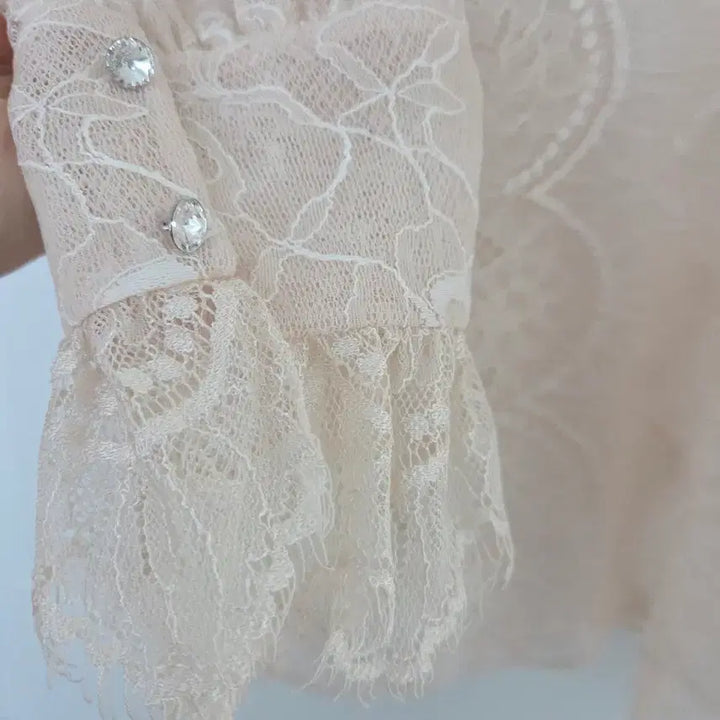 [BUNJANG] MICHAA Lace Blouse Ivory / 미샤 레이스 블라우스