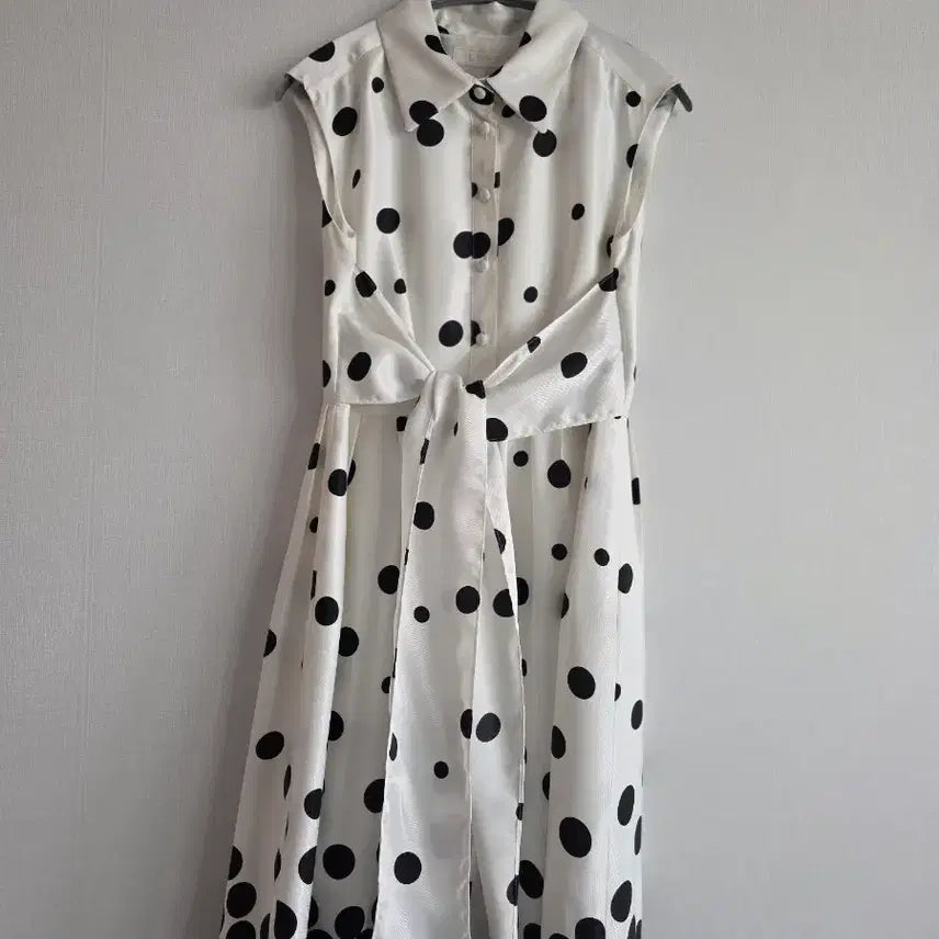 [BUNJANG] LYNN Dot Pattern Ribbon Midi Dress / LYNN 린 도트 패턴 리본 원피스