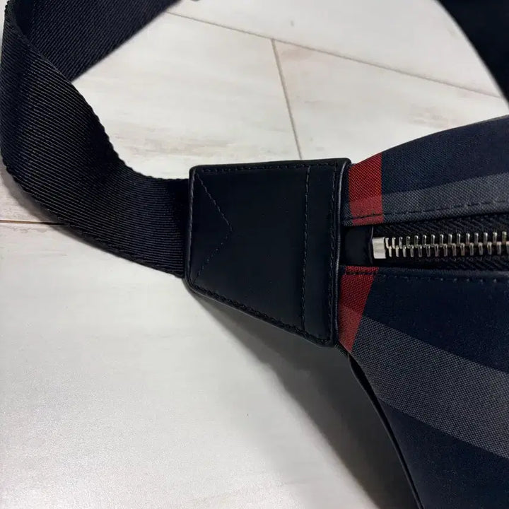 [BUNJANG] Burberry Check Crossbody Bag / 버버리 체크무늬 크로스백(상태 최상)