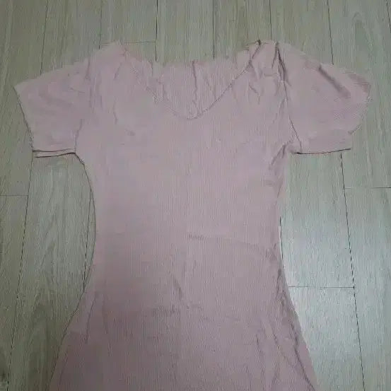 [BUNJANG] Pink Ribbed V-Neck Short Sleeve T-Shirt / (새상품 )핑크색 브이넥 골지 반팔티