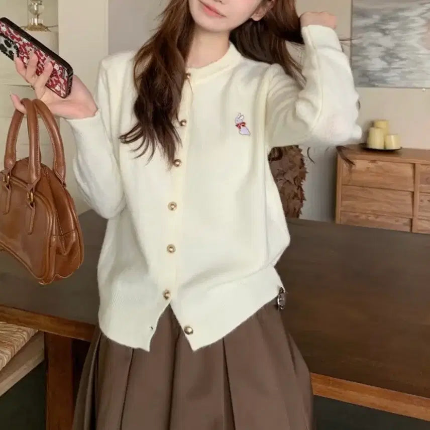 [BUNJANG] Ivory Rabbit Embroidery Knit Cardigan / 아이보리 토끼 자수 니트 가디건