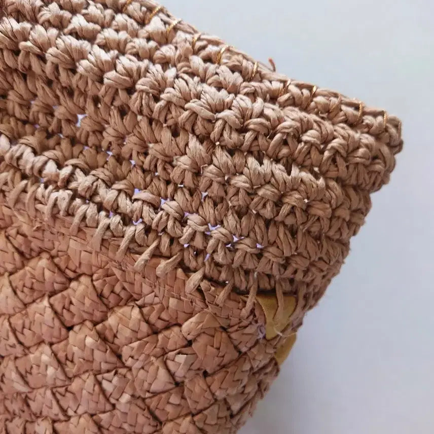 [BUNJANG] Rattan Tote Bag with Cherry Brooch / 체리브로치 장식 라탄 토트백 (사이즈 큼)