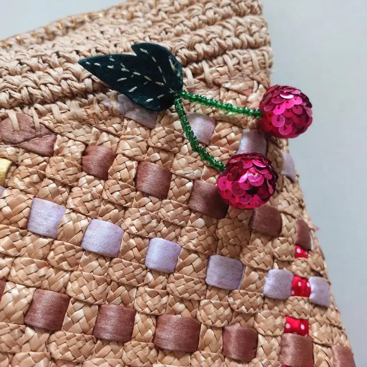 [BUNJANG] Rattan Tote Bag with Cherry Brooch / 체리브로치 장식 라탄 토트백 (사이즈 큼)