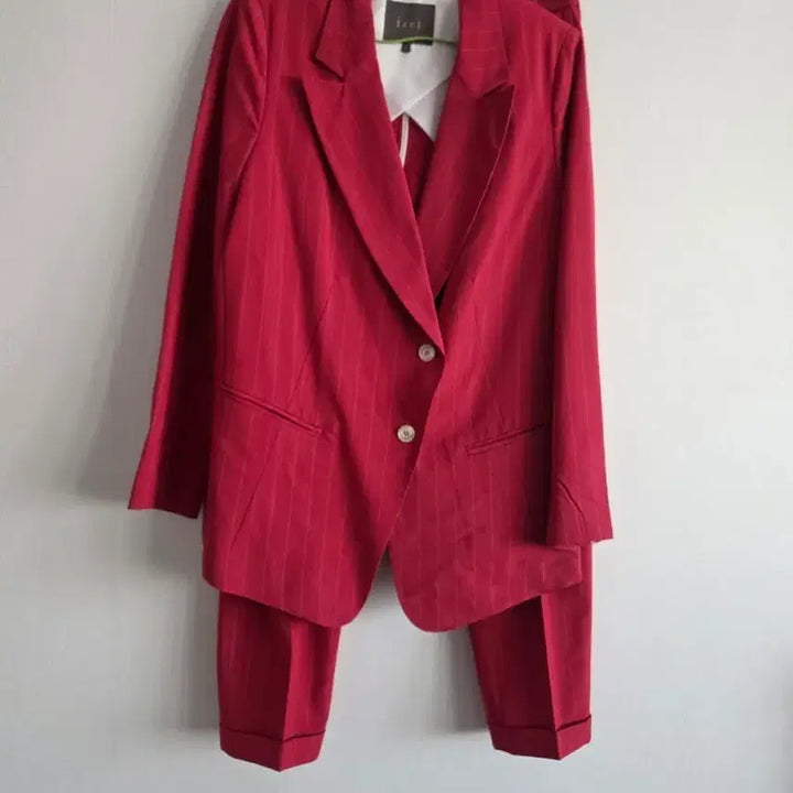 [BUNJANG] Izel Red Stripe Suit Set / izel 아이젤 레드 스트라이프 정장 세트