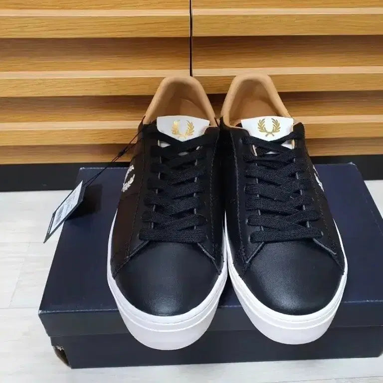 [BUNJANG] Fred Perry Black Sneakers Size 250 / 프레드페리 블랙 스니커즈 새상품 250