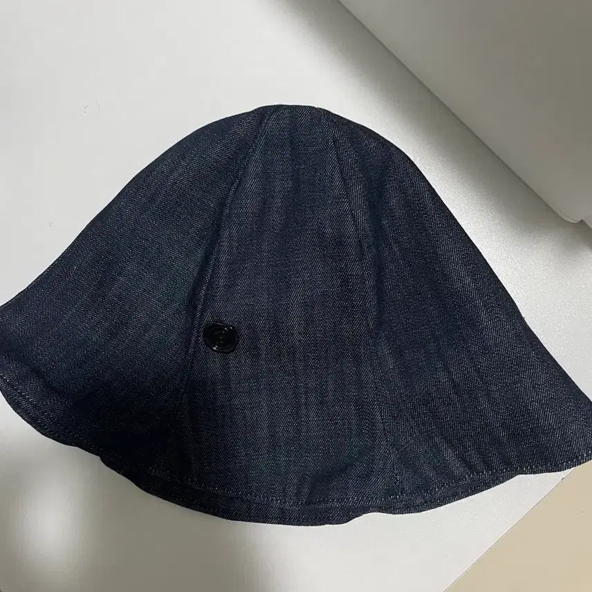 [BUNJANG] Poetry Dame Denim Bucket Hat / 포에지담 데님 버킷햇