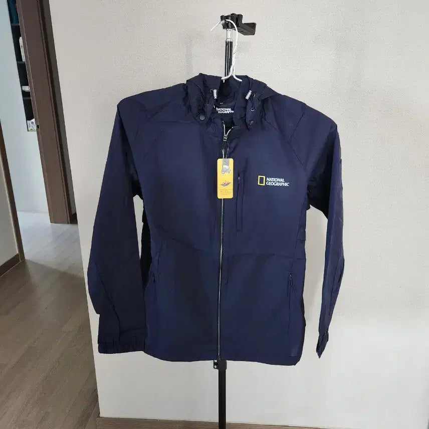 [BUNJANG] National Geographic Navy Windbreaker L / 내셔널지오그래픽 네이비 바람막이L. 100