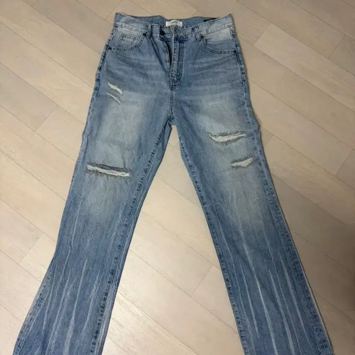 [BUNJANG]  Elwood Akira Flare Denim Vintage Blue / 엘무드]아키라 플레어 데님 빈티지 블루