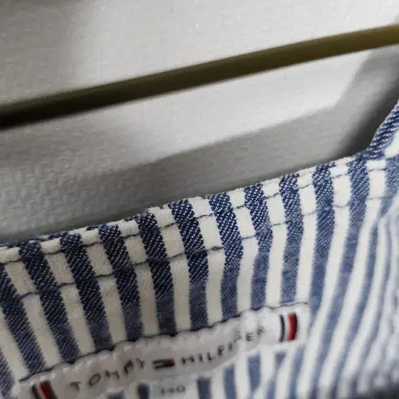 [BUNJANG] Tommy Hilfiger Kids Striped Overalls Shorts Size 140 / 타미힐피거 스트라이프 반바지 멜빵바지 판매합니다.(택포)