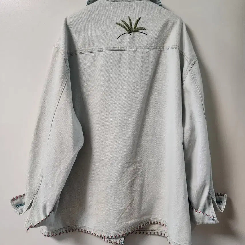 [BUNJANG] Unique Embroidered Denim Jacket / 유니크 자수데님 자켓(새상품)