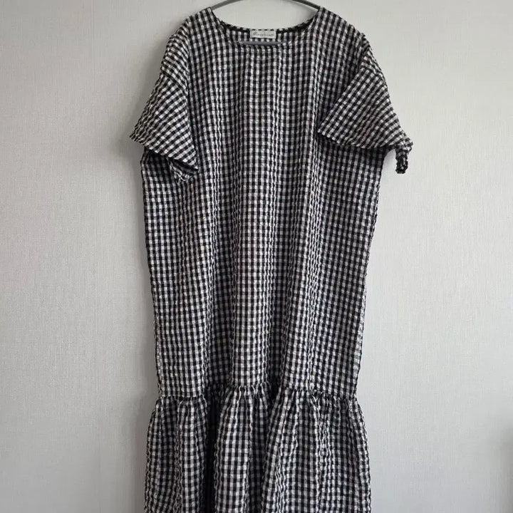 [BUNJANG] Black Check Long Dress with Ruffle Sleeves / 블랙 체크 롱 원피스 프릴소매