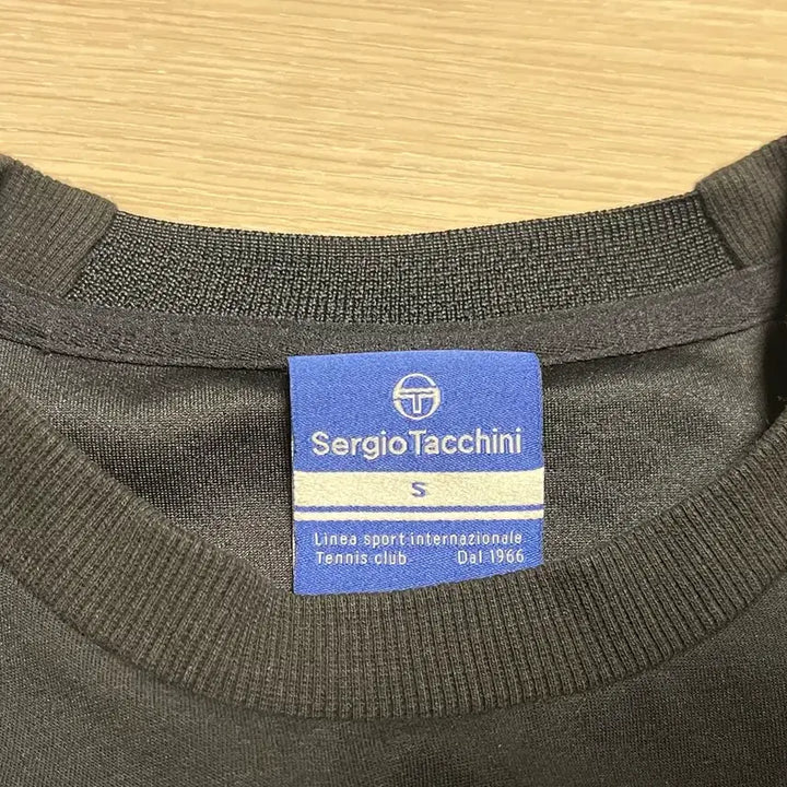 [BUNJANG] Sergio Tacchini Black Sweatshirt Size S / Sergio Tacchini 세르지오 타키니 블랙 맨투맨 S(90)