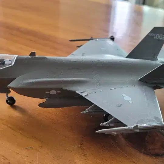 [BUNJANG] Academy Science F-35 Fighter Jet Model Kit (1/72 Scale, Assembled) / 1/72 아카데미과학 mcp f35 조립완성품