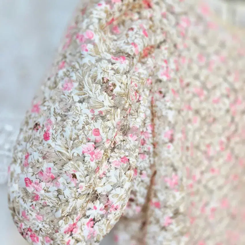 [BUNJANG] Organza Embroidered Puff Blouse / 오간자)자수퍼프블라우스