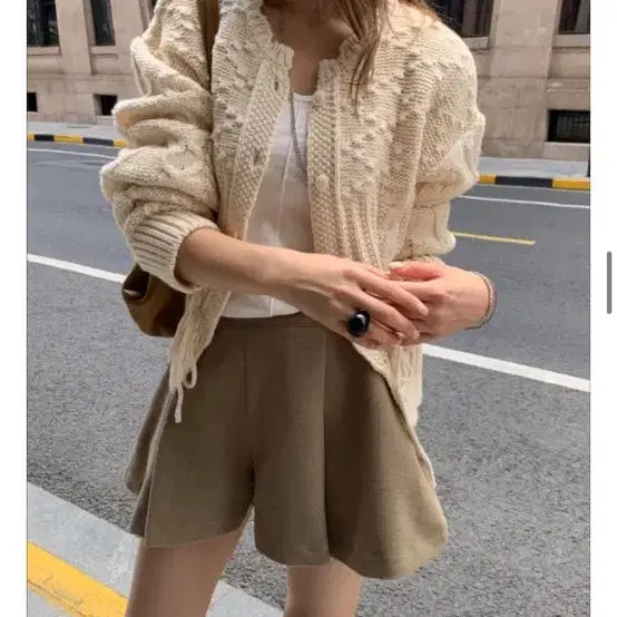 [BUNJANG] Poster Rueb Ribbed Knit Cardigan with String Detail / 포스터 루브 리본 니트 가디건 꽈배기 스트링 아이보리