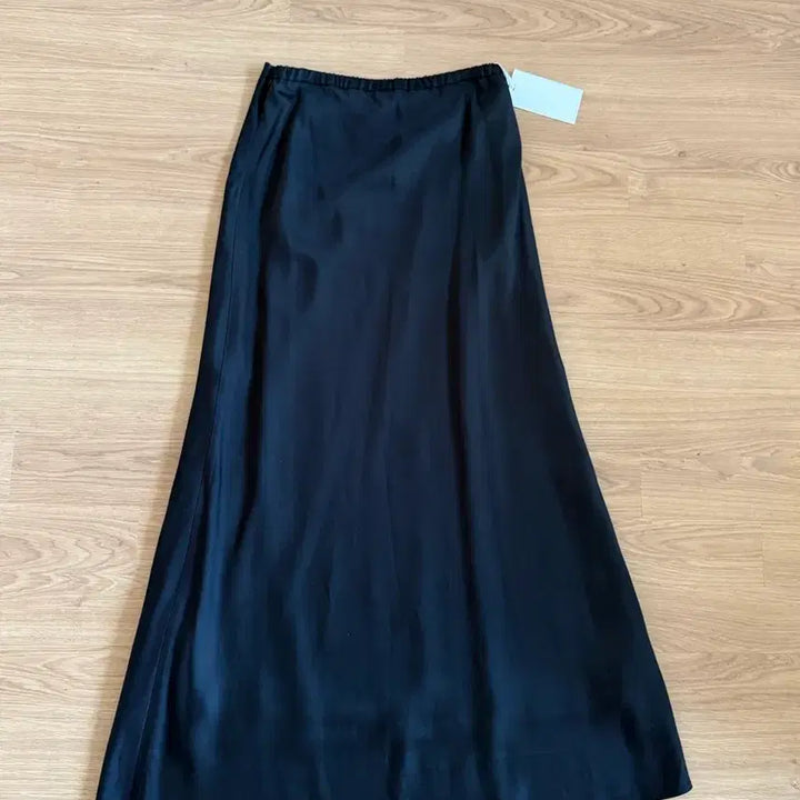 [BUNJANG] Monoha Black Long Skirt Size 2 / 가격내림)모노하 Monoha 블랙 롱스커트 2사이즈 새상품