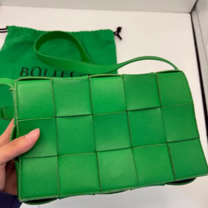 [BUNJANG] Bottega Veneta Cassette Bag Green / 보테가베네타 카세트백 그린