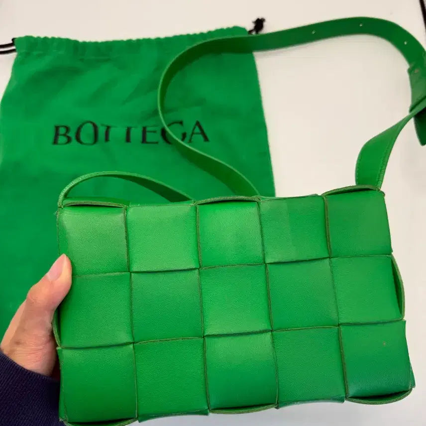 [BUNJANG] Bottega Veneta Cassette Bag Green / 보테가베네타 카세트백 그린
