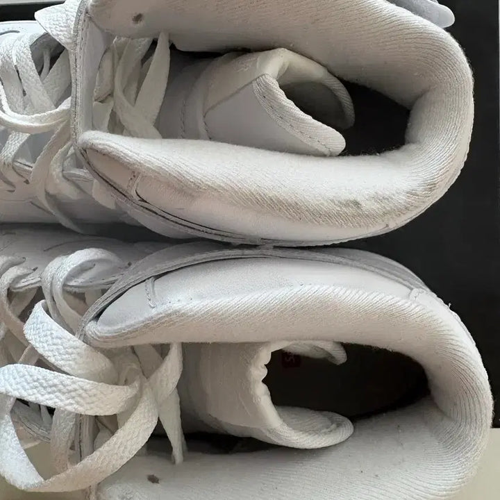 [BUNJANG] Nike Supreme Air Force 1 Mid White Sneakers / 나이키 슈프임 에어포스1 미드화이트 290