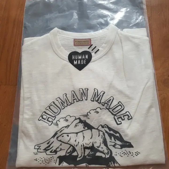 [BUNJANG] Human Made Polar Bear Print Short Sleeve T-Shirt / 휴먼메이드 흰색 반팔 티셔츠 북극곰 프린팅s