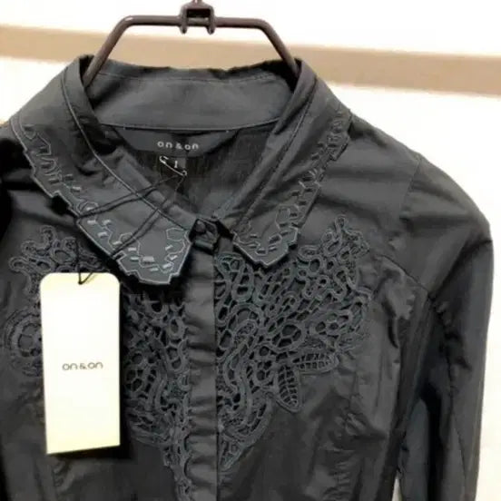 [BUNJANG] On&amp;On Embroidered Shirt (New) / on&amp;on 자수셔츠 (새제품