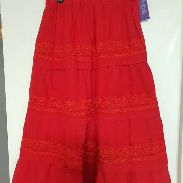 [BUNJANG] Anna Sui Embroidered Skirt - Navy/Red - 66 Size / (새상품)안나수이 자수 스커트66
