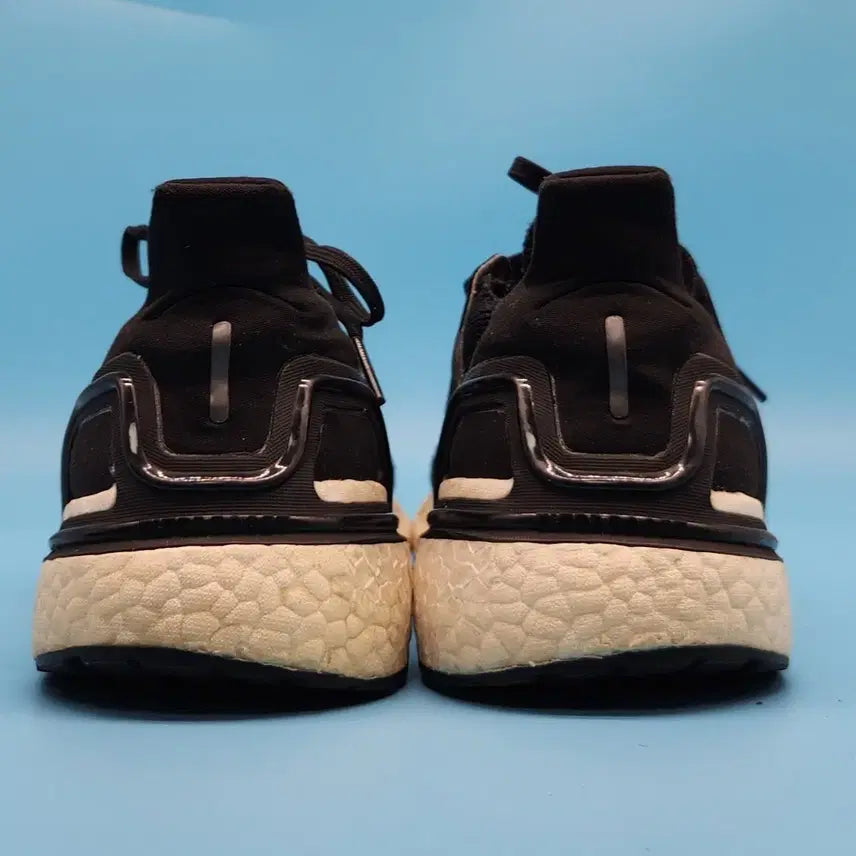 [BUNJANG] Adidas Ultraboost 20 Sneakers (240) / H 아디다스 울트라부스트 20 운동화240