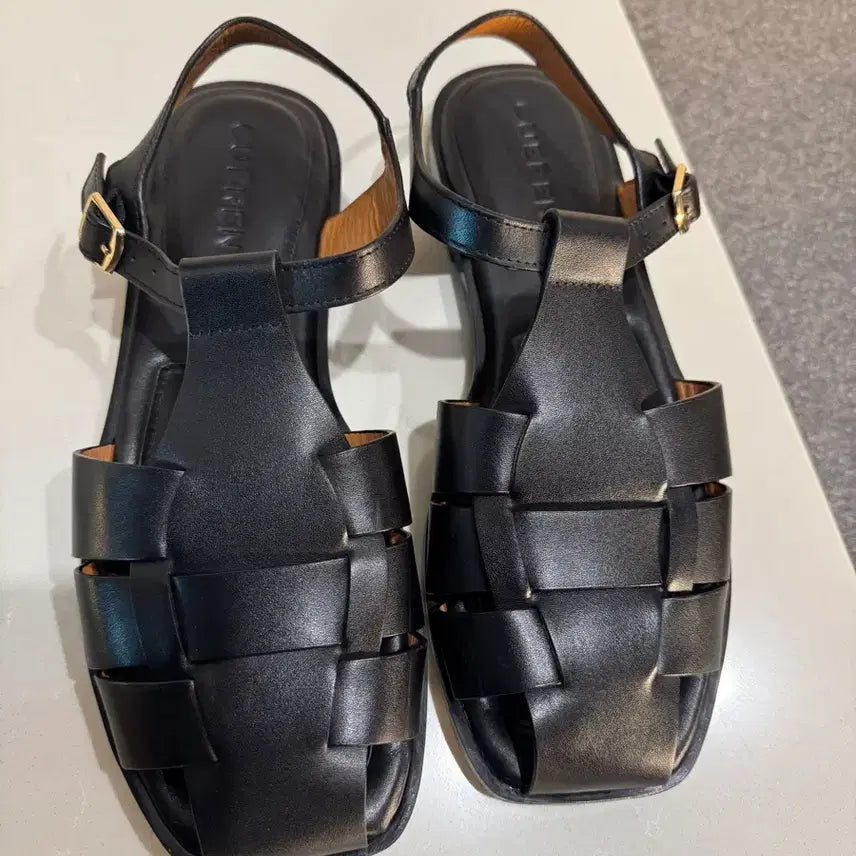 [SOLD OUT] 쿠에른 EZE 03 블랙 샌들 250