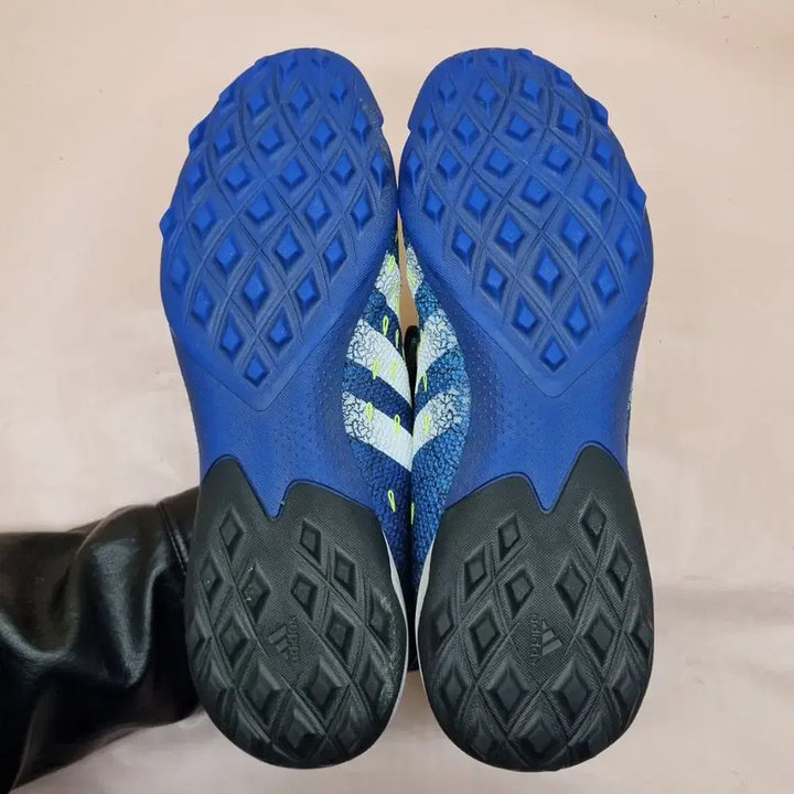 [SOLD OUT] 아디다스 프레데터 프리.3 TF 풋살화 275