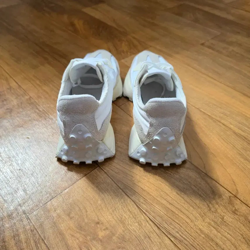 [SOLD OUT] 뉴발란스 327 문빔