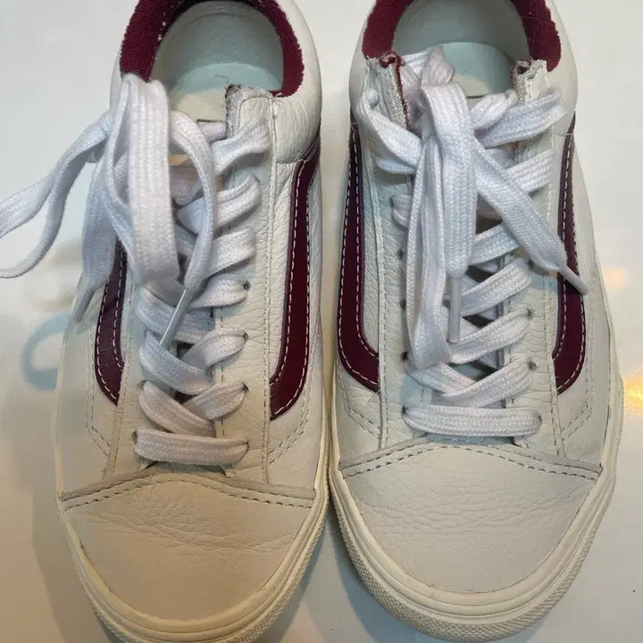 [BUNJANG] Vans Old Skool Leather Sneakers (220mm) / 반스 올드스쿨 레더 스니커즈 220