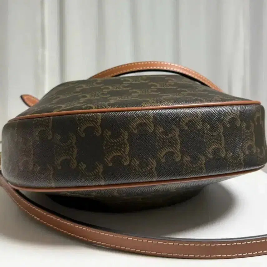 [SOLD OUT] 셀린느 룰루백