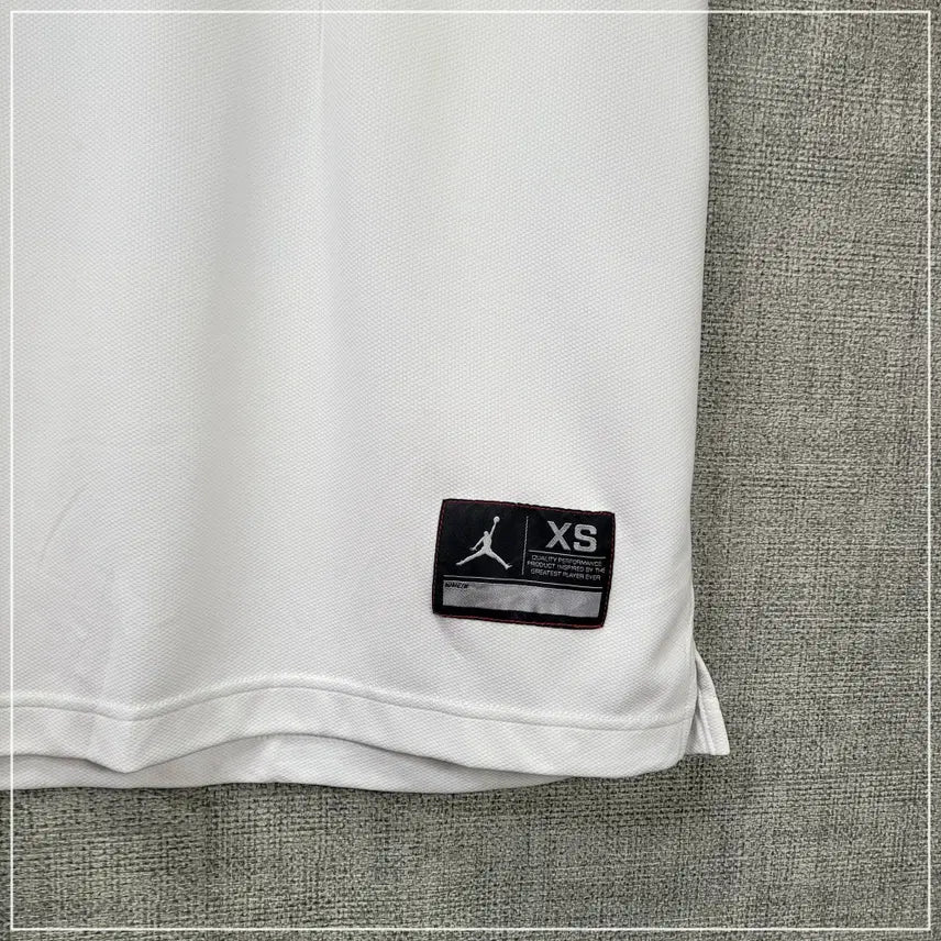 [BUNJANG] Nike Jordan White V-neck Short Sleeve T-shirt (Men&