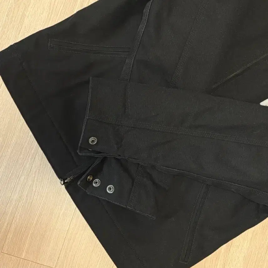 [SOLD OUT] 칼하트 WIP OG 디트로이트 자켓 블랙 에이지드 캔버스