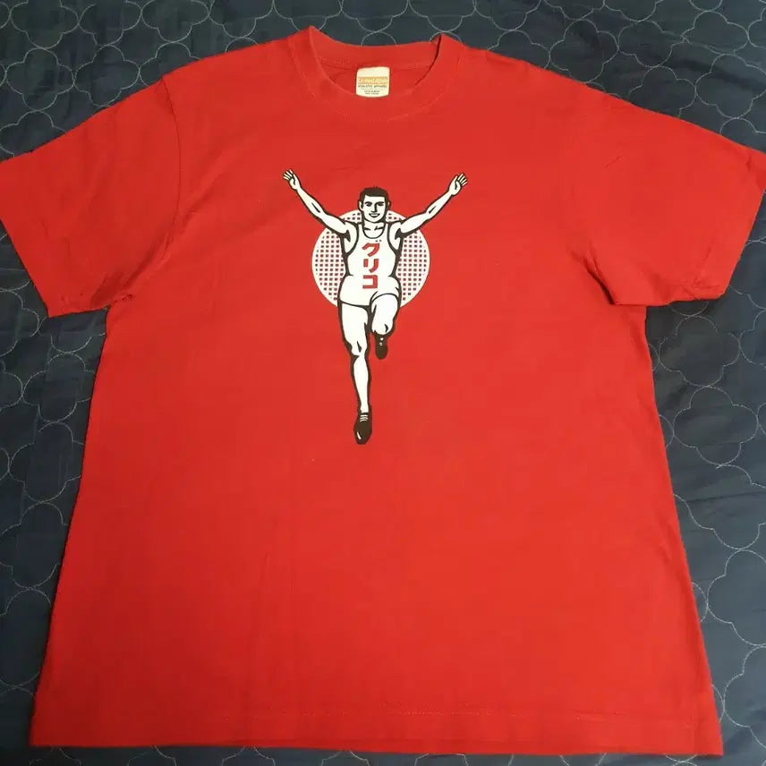 [BUNJANG] United Athle Japan Glico Graphic T-shirt Red (M) / (희귀매물) 유나이티드 애슬 재팬 글리코상 그래픽 반팔티 레드 (M)
