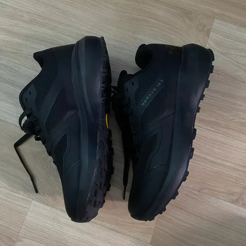 [SOLD OUT] 아크테릭스 노반 LD 3 블랙 트레일 러닝화