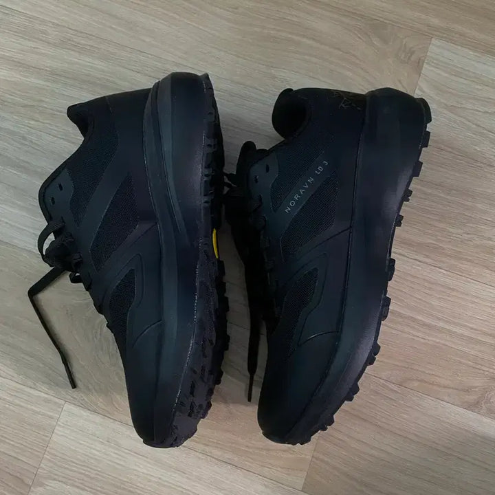 [SOLD OUT] 아크테릭스 노반 LD 3 블랙 트레일 러닝화